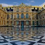 噴水庭園を有するヴェルサイユ宮殿の一部が高級ホテルに